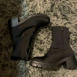 Simmi London lace up chunky heel utility boot